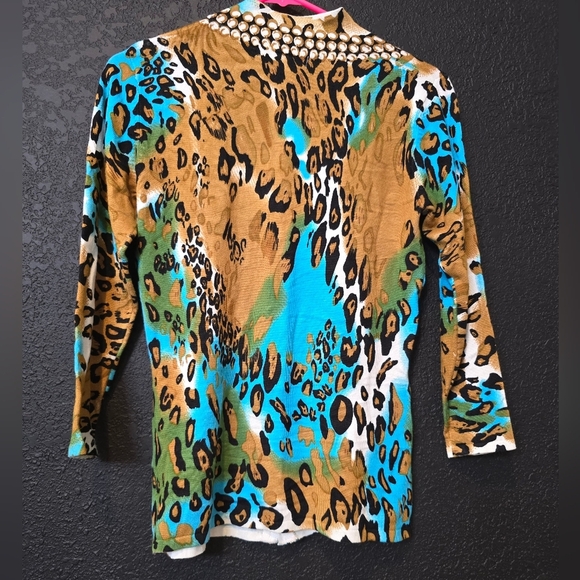 Kaily K Blouse animal print blouse size medium 3/4 sleeve - Picture 4 of 10